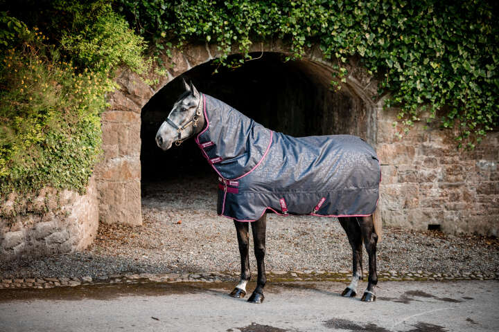 Horseware AMIGO Regendecke "Hero" Ripstop Plus Lite 0g Horseware AMIGO Regendecke "Hero" Ripstop Plus Lite 0g